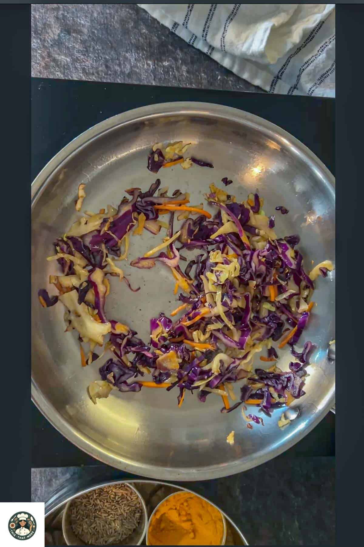 Add chili oil in coleslaw and mix until well combined.