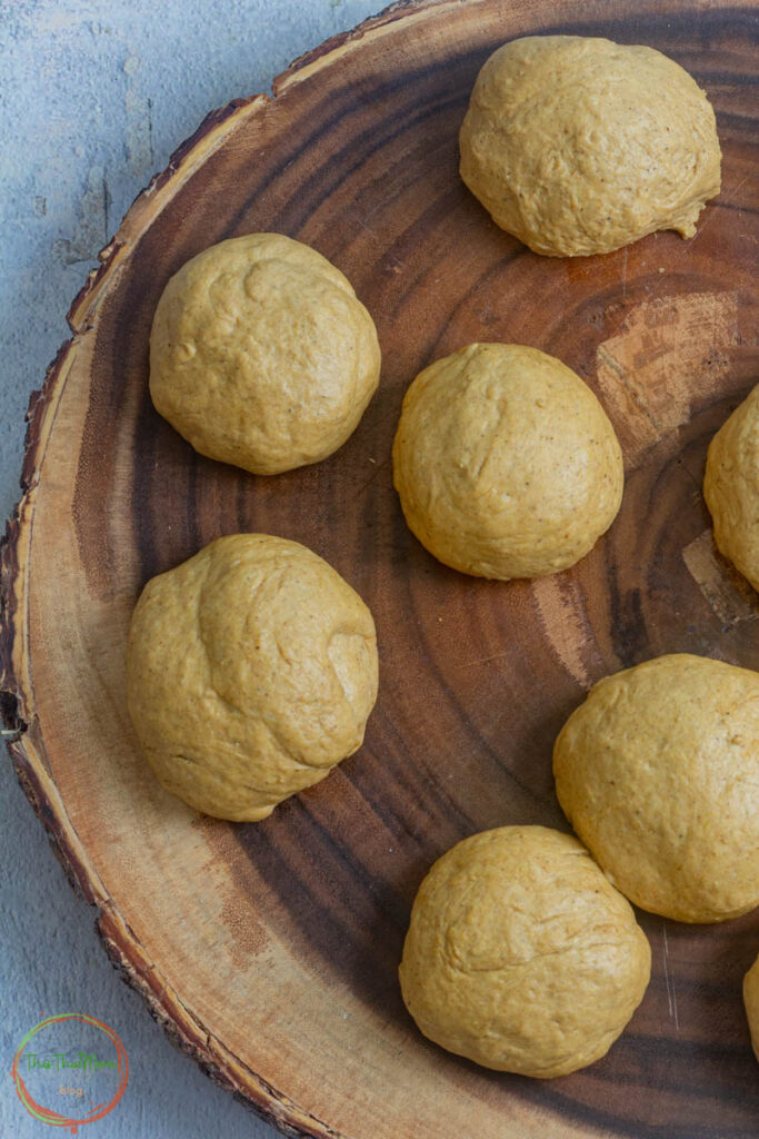 make equal size 10-12 balls from the dough