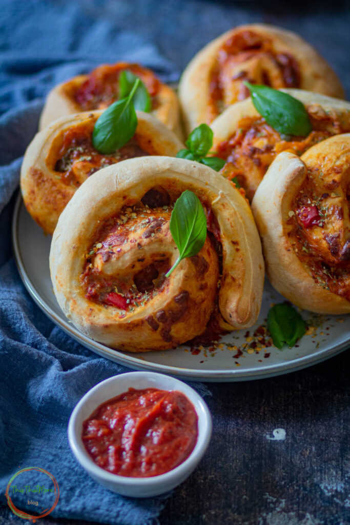 PIZZA BUNS