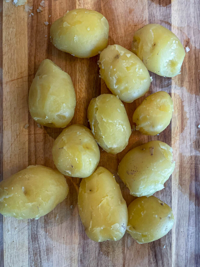 peel the potatoes
