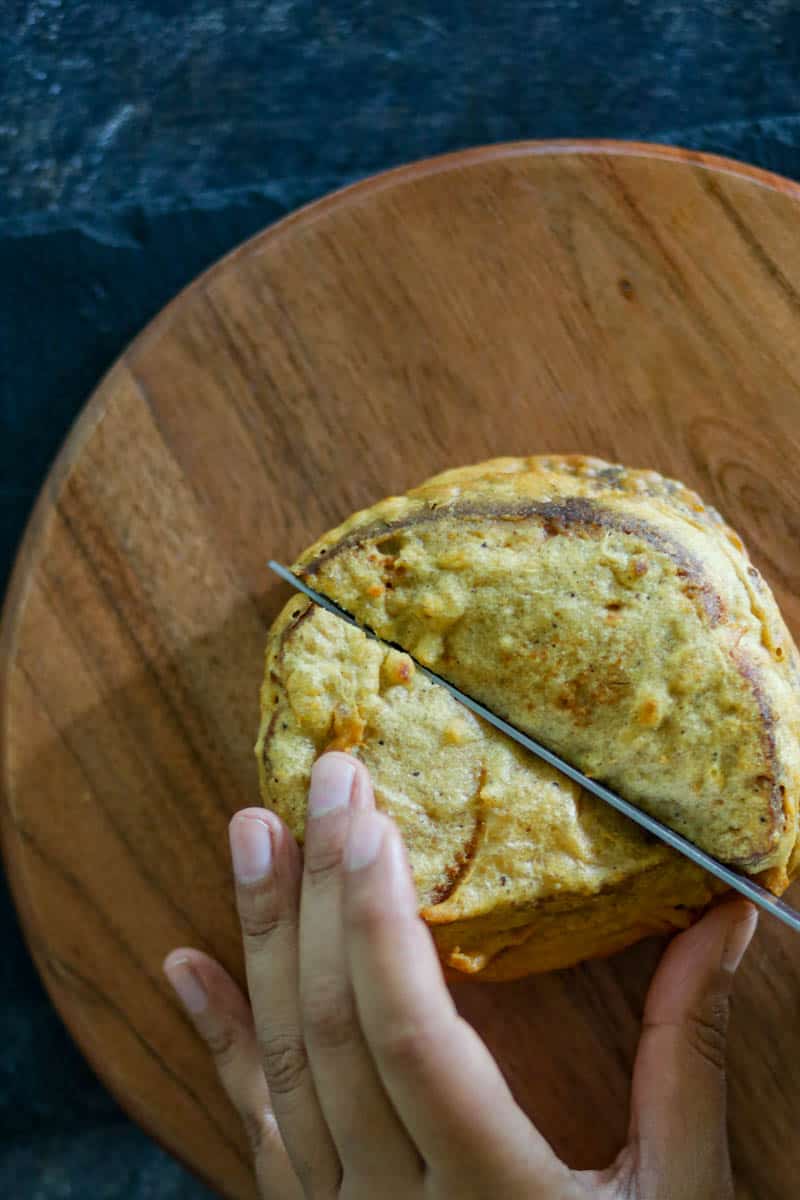 If not already, then cut the pakoras.