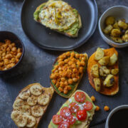 5 breakfast toast ideas served for breakfast.