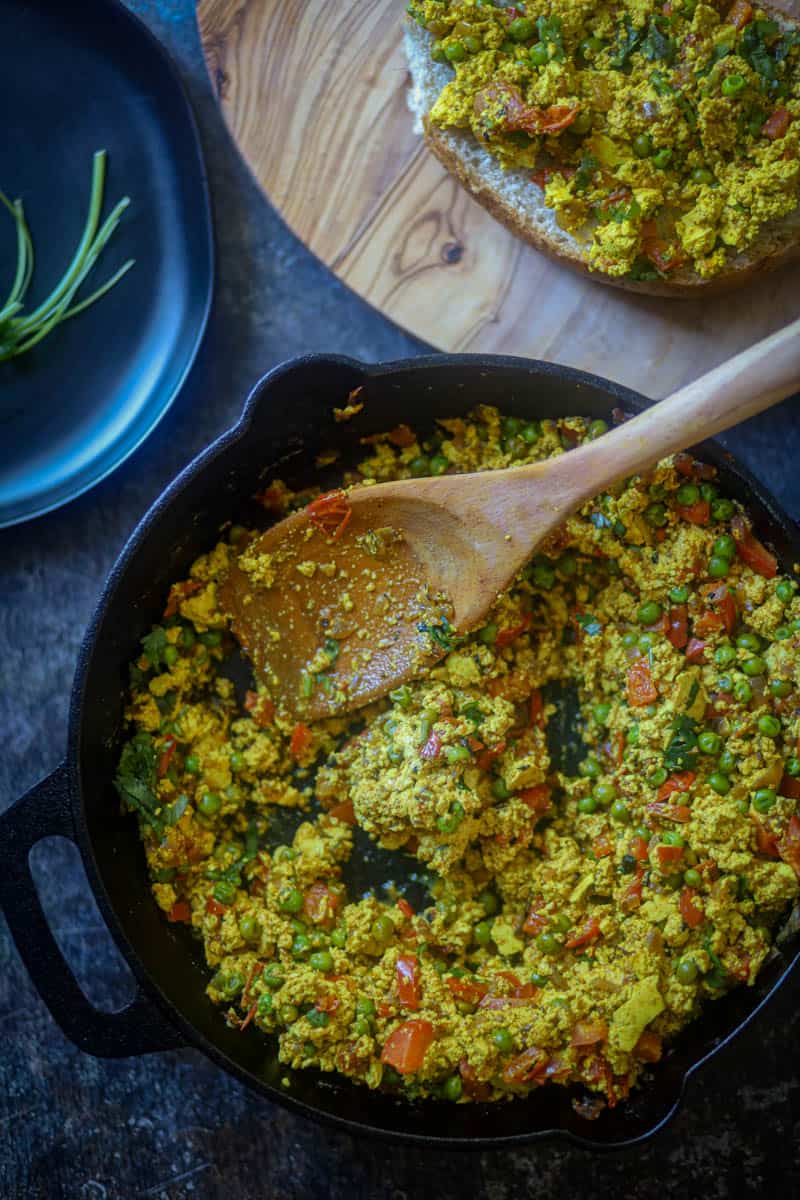 Tofu Bhurji in a cast iron skillet.