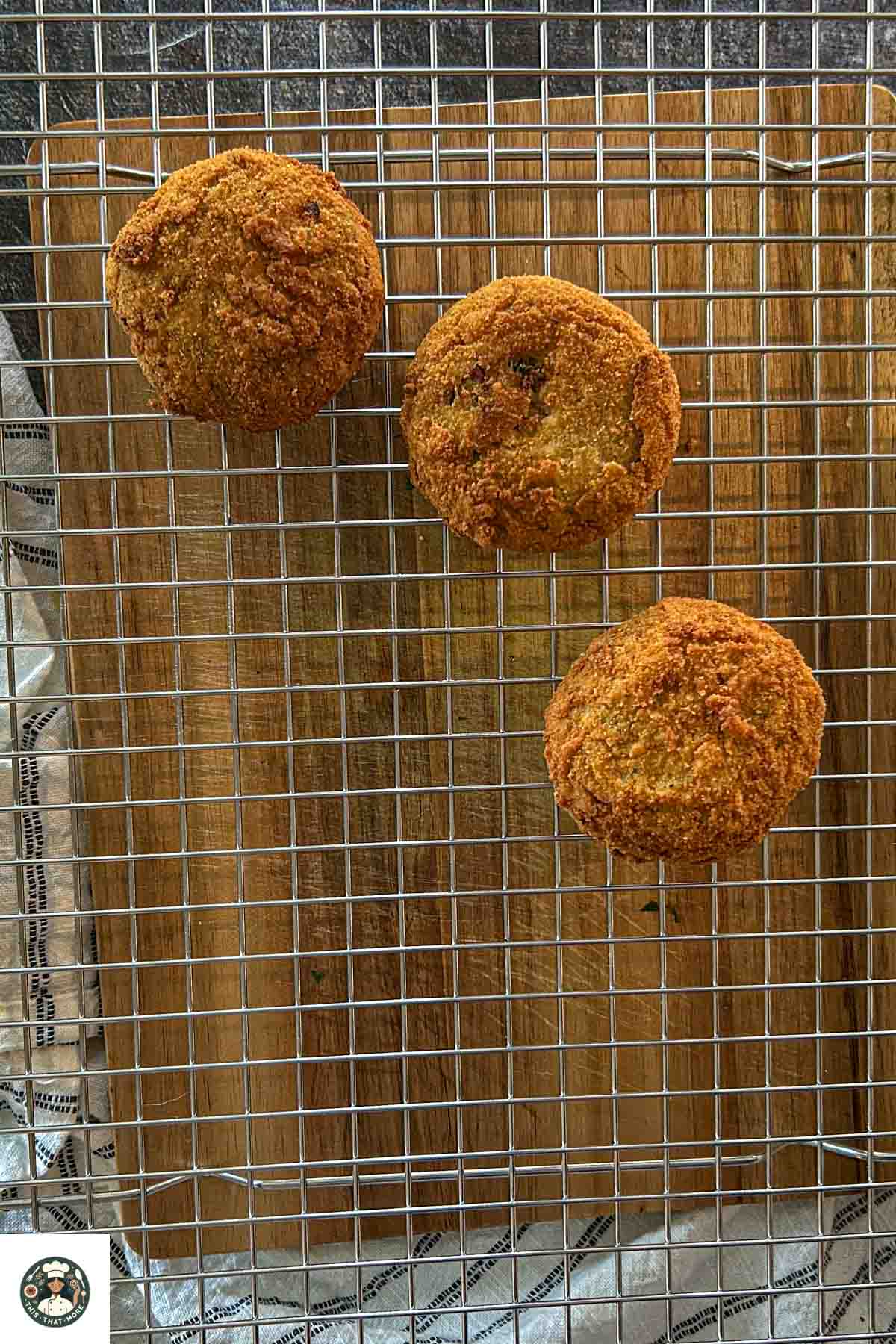 Once the tikkis turn golden-brown from both sides, remove it from the frying pan. Place them on a slotted tray.