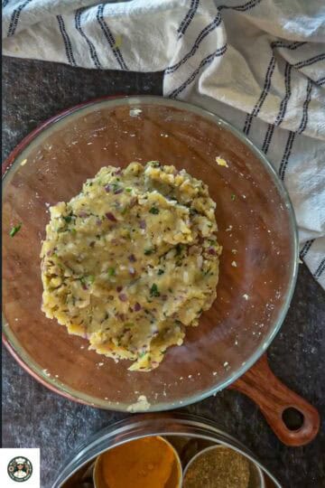 Mix all the ingredients until well combined and let it sit until it comes to room temperature.