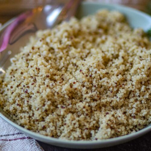 Instant Pot quinoa recipe fluffy pressure cooker quinoa in bowl.